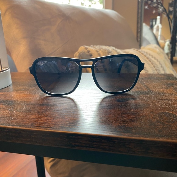 Mens ray-ban sunglasses worn once - Picture 2 of 8